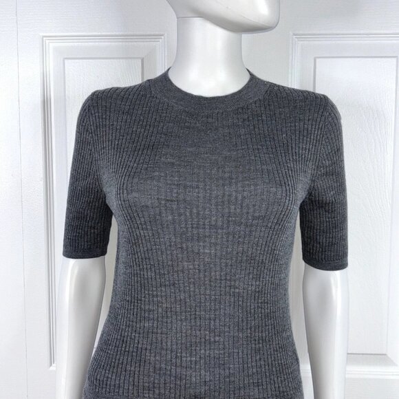 UNIQLO women's short sleeves wool gray sweater medium - Picture 2 of 2